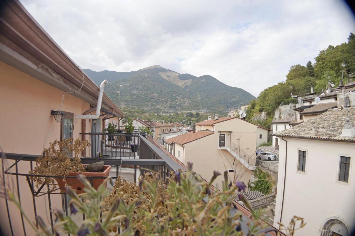 Casa Vacanze Donna Lucia Castel Di Sangro Eksteriør billede
