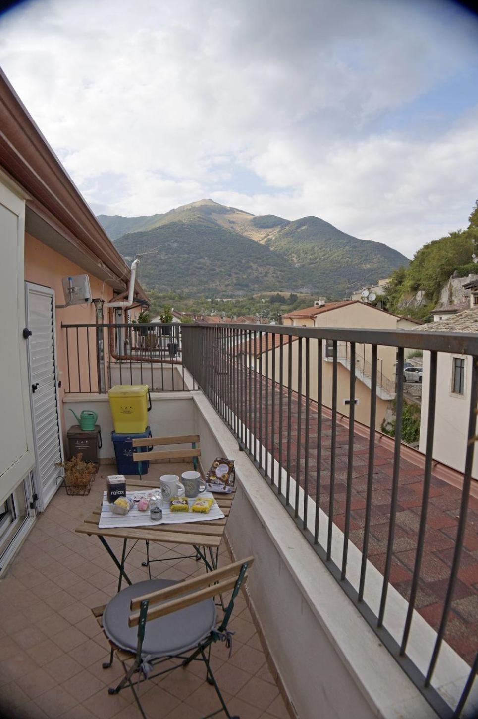Casa Vacanze Donna Lucia Castel Di Sangro Eksteriør billede